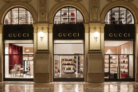 Sale Now at Gucci Outlet store Madrid 